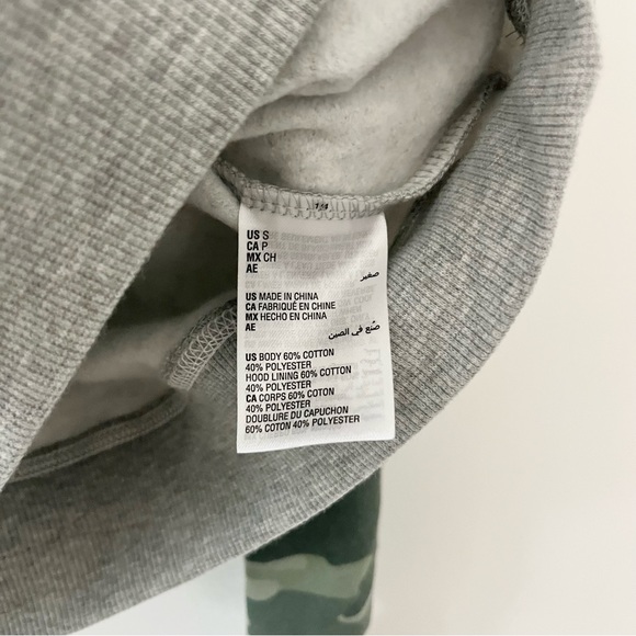 NWT Epic Threads fr Macy’s Camouflage and Gray Hooded Sweatshirt Small 56-74 lbs - Picture 7 of 7